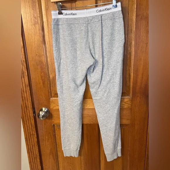 EUC CALVIN KLEIN GREY SWEATPANTS CROPPED JOGGERS S SMALL WOMANS - Picture 4 of 6